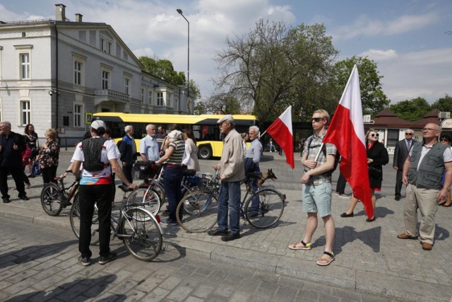 Obchody rocznicy uchwalenia Konstytucji 3 maja. Tak Gliwice świętowały w 2022 r. Zobacz kolejne zdjęcia. Przesuwaj zdjęcia w prawo - naciśnij strzałkę lub przycisk NASTĘPNE