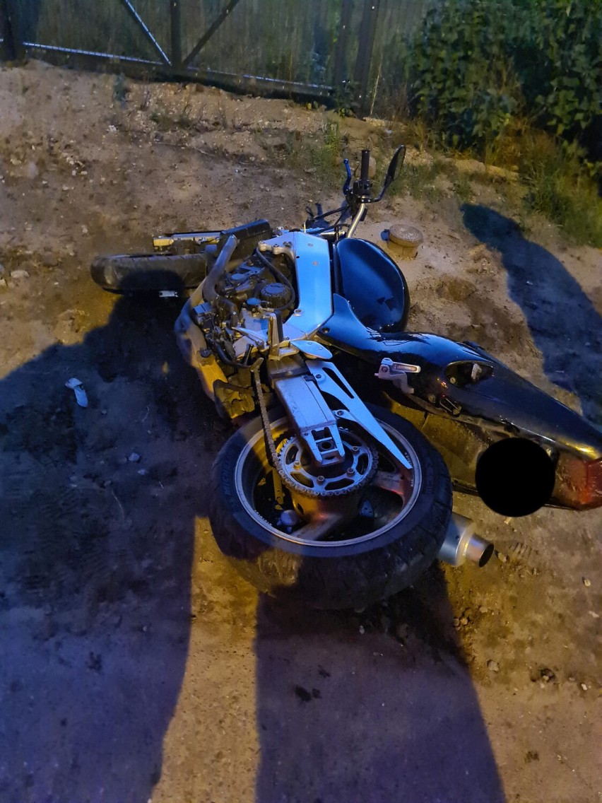 Wypadek z udziałem motocykla w Baninie. Motocyklista uciekł z miejsca zdarzenia