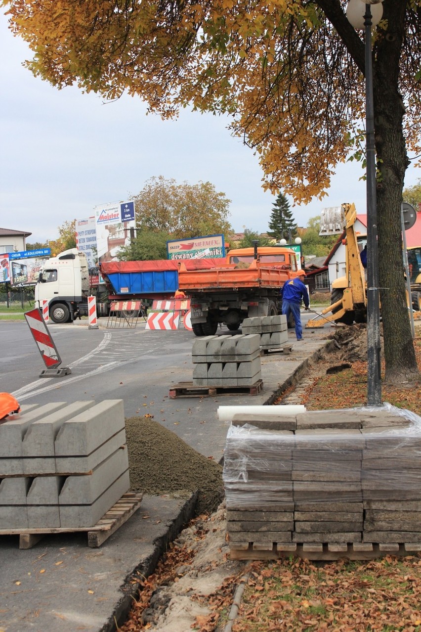 Uwaga kierowcy: Chaos na rondzie przy ul. Hrubieszowskiej w Chełmie
