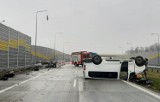 Wypadek na drodze S8 pod Łaskiem. Zderzenie 5 samochodów w Sięganowie. Wypadek w Marzeninie. Droga w kierunku Warszawy zablokowana