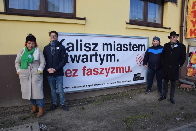 "Kalisz miastem otwartym. Bez faszyzmu". Akcja bilbordowa w Kaliszu