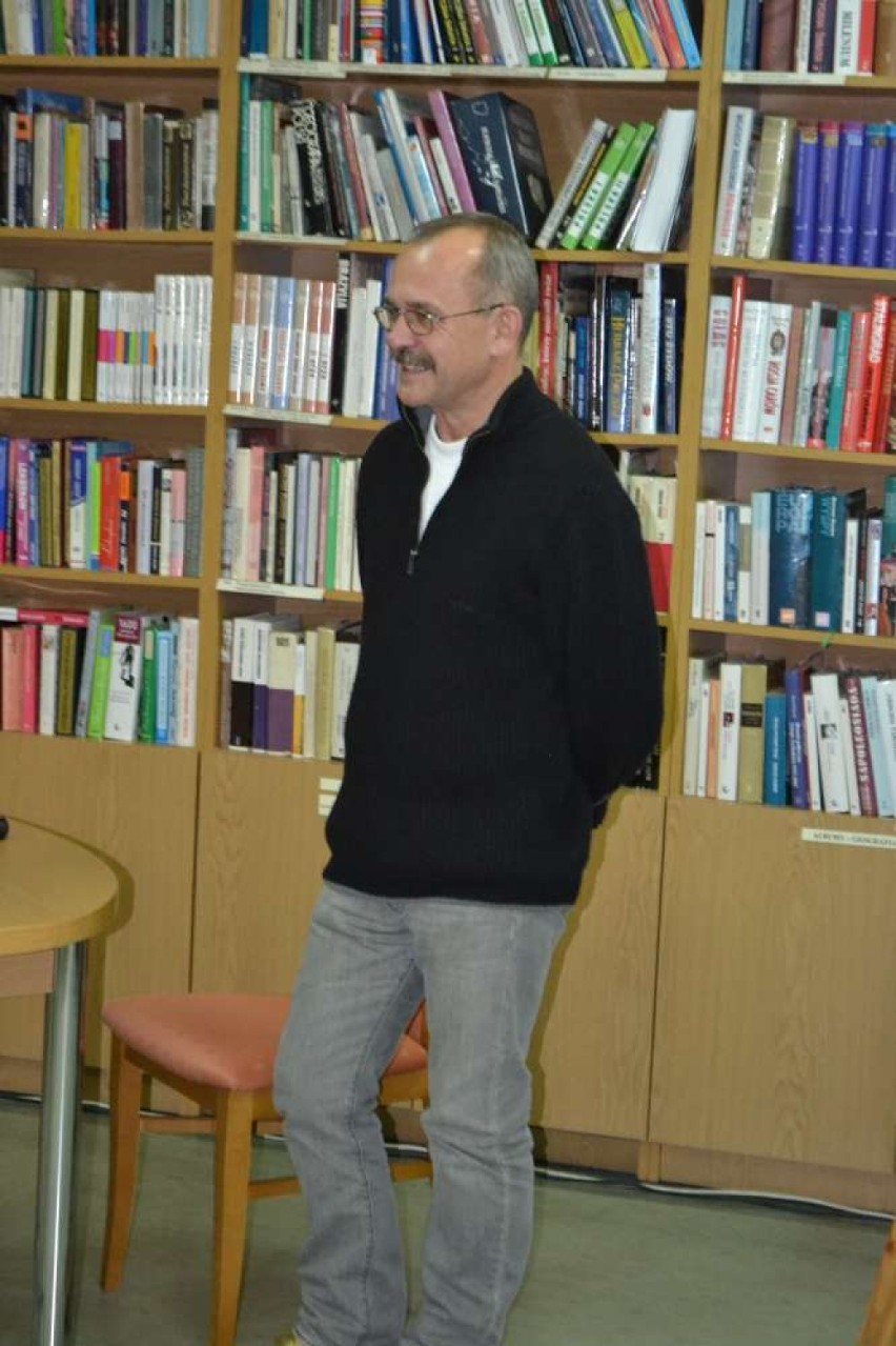 Wojciech Jagielski był gościem Bibliotecznego Saloniku...