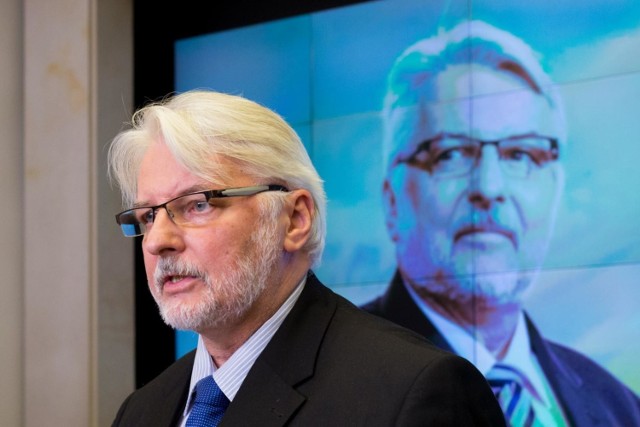 Witold Waszczykowski, łódzki eurodeputowany PiS zdobył się na oryginalne porównanie animozji łódzkich kibiców Widzewa i ŁKS, gdy zapytano go...  o atak nożownika na parę gejów w Warszawie. I wywołał burzę.
CZYTAJ DALEJ >>>