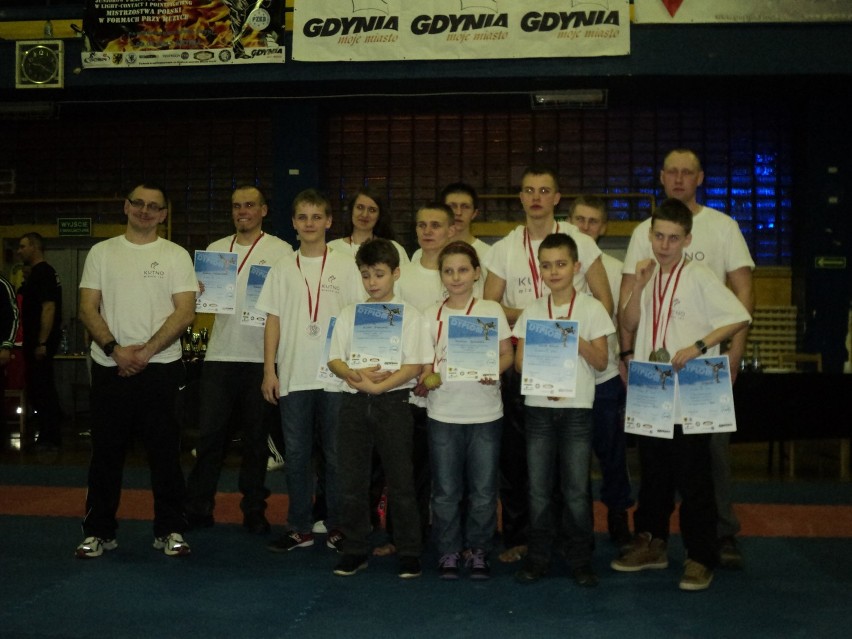 Kutnowscy kickbokserzy przywieźli z Gdyni dziesięć medali
