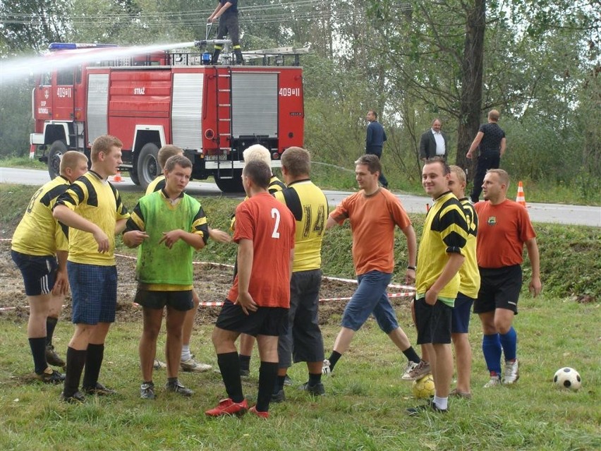 Piłkarze BKS Roztocze przywieźli puchar z Błotnowoli
