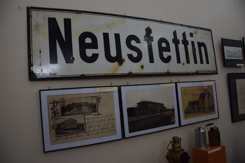 Kolejowa tablica Neustettin