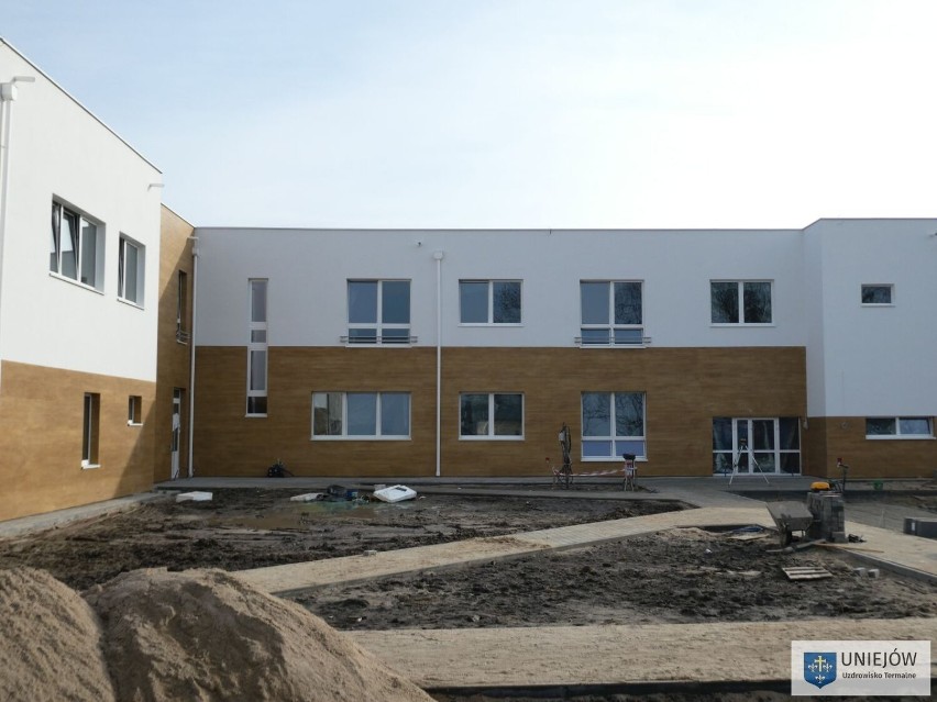 Budowa integracyjnego przedszkola w Uniejowie. Obiekt ma być gotowy na 1 września