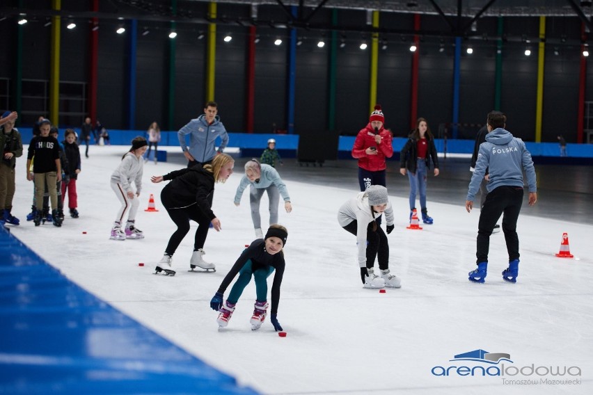 Ślizgawka z olimpijczykami z Korei na torze w Arenie Lodowej