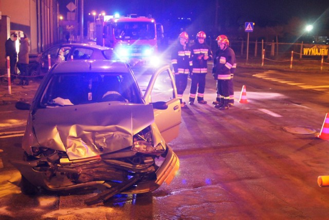 Zderzenie aut na skrzyżowaniu ulic Złotej i Długosza w Kaliszu
