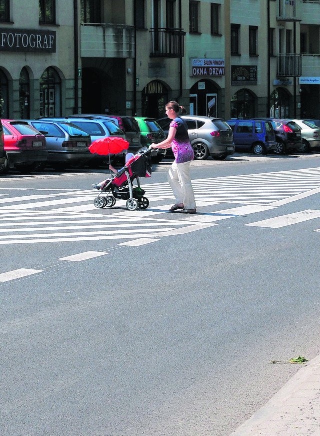 Azyle poprawiają bezpieczeństwo pieszych