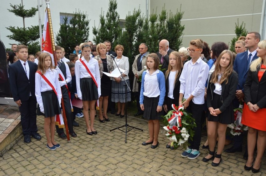 Szkoła Podstawowa Lotników Polskich - jubileusz nadania...