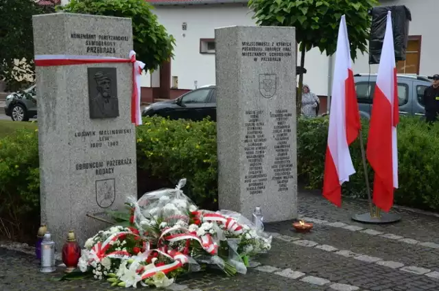 We wtorek (11 lipca) będzie kilka wydarzeń w regionie poświęconych 80. rocznicy ludobójstwa na Wołyniu, m.in. o godz. 11.00 rozpocznie się uroczystość przy Pomniku Obrońców Przebraża w Niemodlinie.