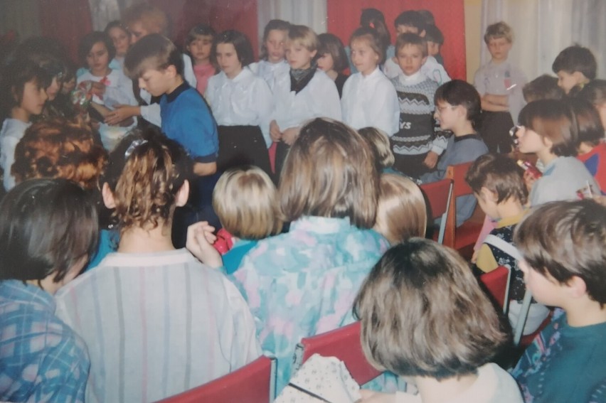 Lata 90. w Szkole Podstawowej nr 4 w Skierniewicach na unikalnych zdjęciach