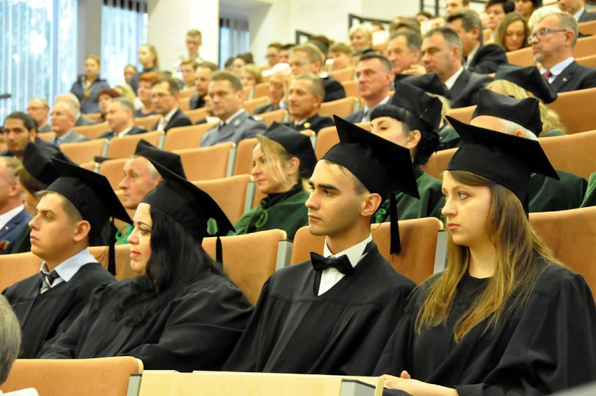 2897 studentów Państwowej Wyższej Szkoły...