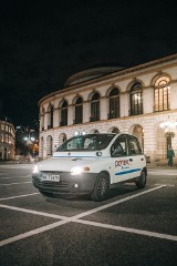 Fiat Multipla. Od teraz każdy warszawski kierowca może przejechać się najbrzydszym autem świata