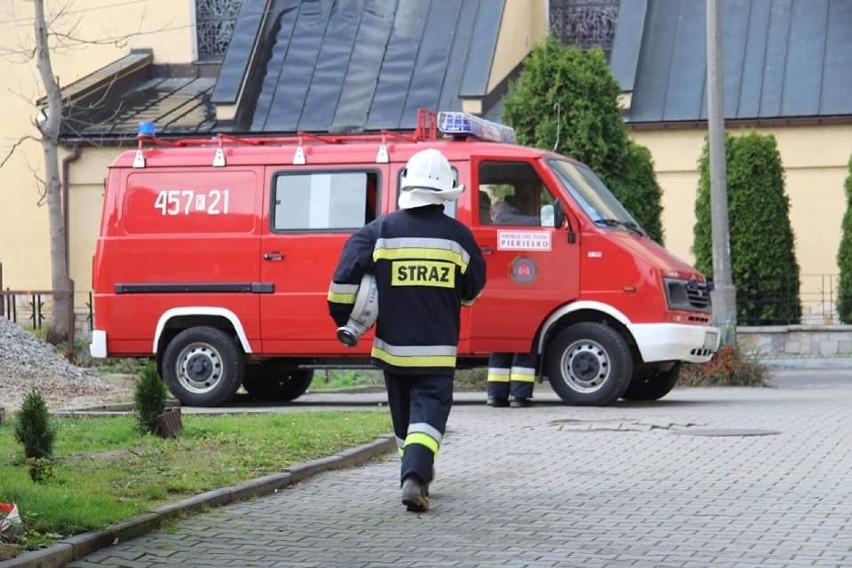 Piekiełko. Skromni druhowie z OSP z akcją charytatywną dla podopiecznych  Fundacji św. Brata Alberta. Są już znani w 22 krajach świata!