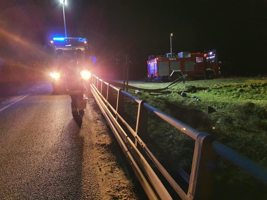 Mrzezino: auto wpadło rzeki przy ul. Gdyńskiej. Nadmorska Kronika Policyjna