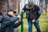 W Sosnowcu na osiedlach SM Hutnik szykują się do wiosny. Porządki, remonty, konserwacja urządzeń na placach zabaw