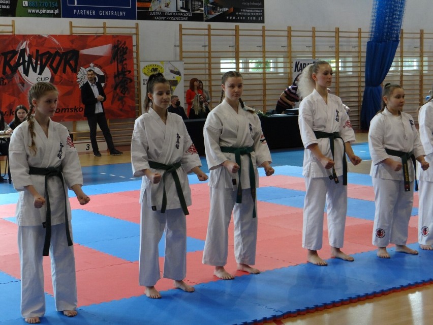 Radomsko. II Ogólnopolski Turniej Karate Kyokushin/Shinkyokushin RANDORI CUP II [ZDJĘCIA, FILM]