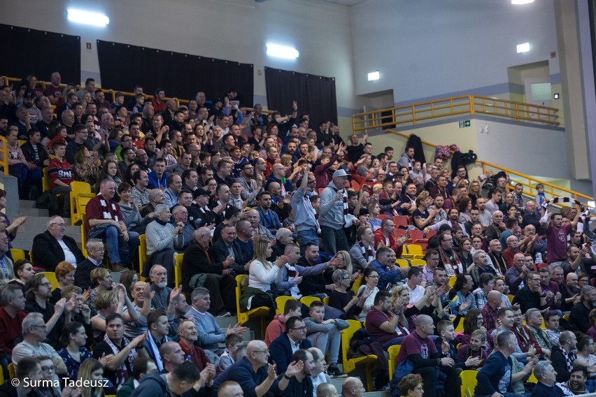 Spójnia Stargard - Polski Cukier Toruń 75:85. Tak dopingowali kibice i tancerki, a tak tańczył trener [ZDJĘCIA]