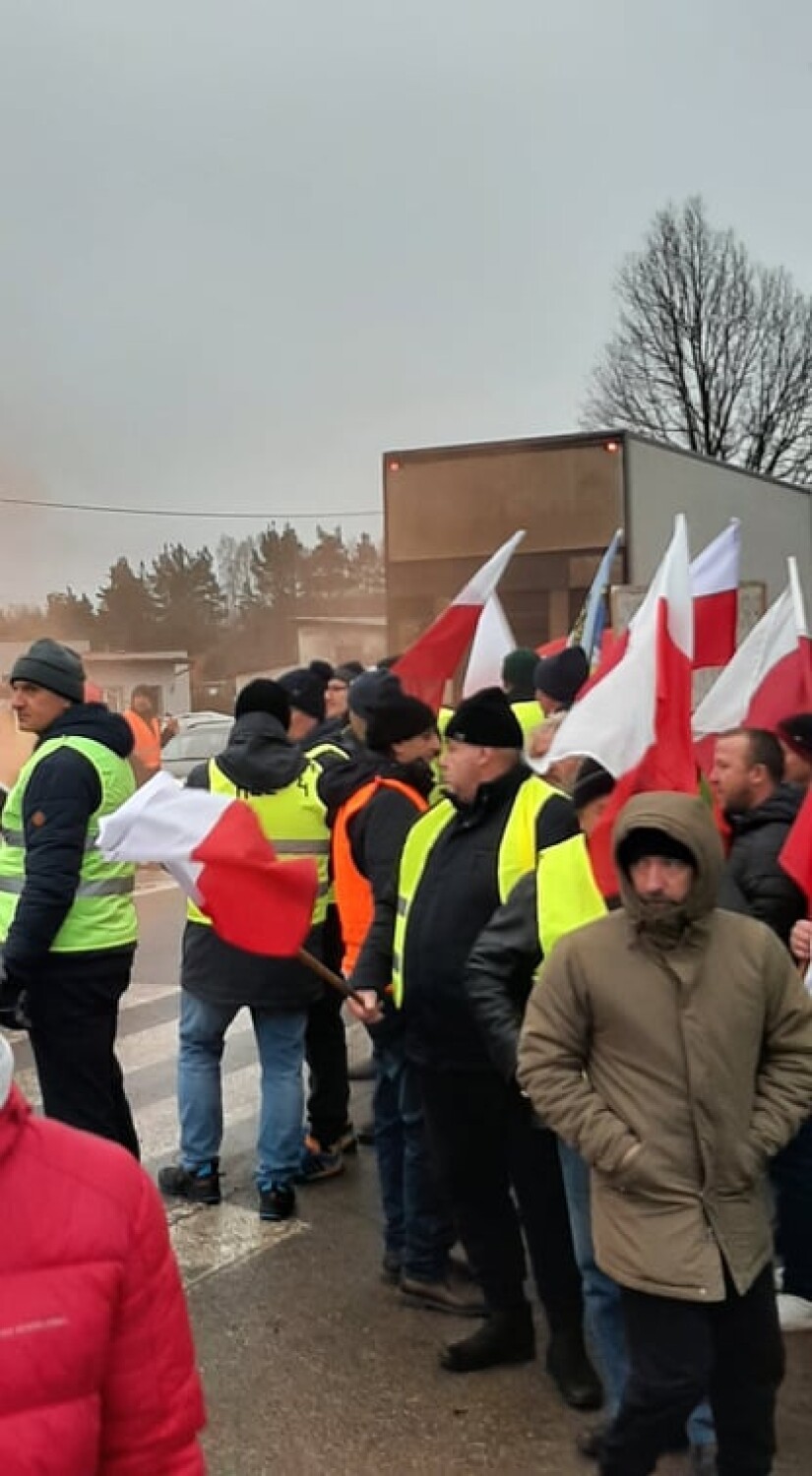 Protest rybaków w Kębłowie. Wśród postulatów m.in. odblokowanie unijnych funduszy 