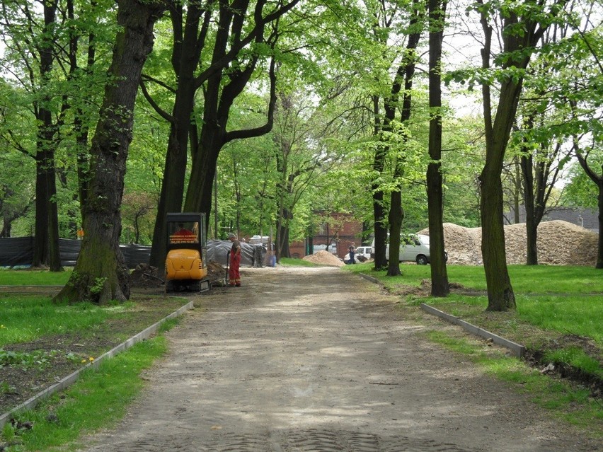 Remont Parku Zamkowego w Mysłowicach: Zobacz pierwsze alejki