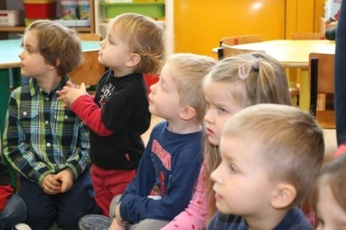 Lublin: Komendant policji czytał dzieciom