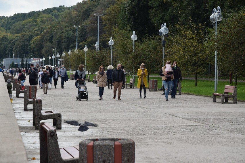 Pierwszy dzień rządowych obostrzeń w Gdyni. Mieszkańcy zastosowali się do ministerialnych zaleceń