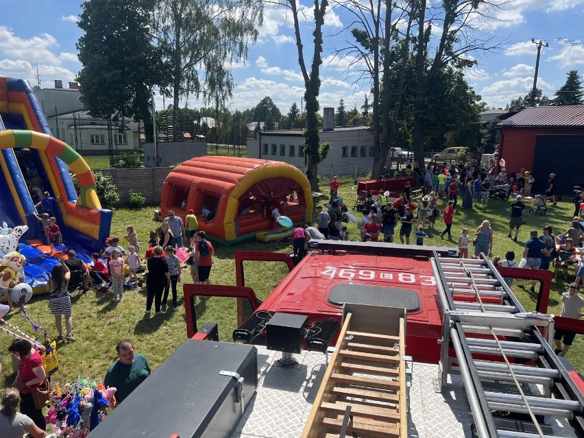 Strażacy z Ochotniczej Straży Pożarnej w Gałkowie Dużym zorganizowali festyn dla dzieci