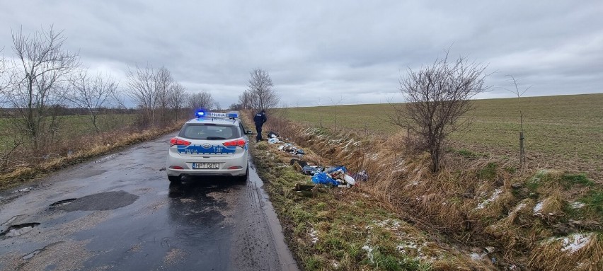 Powiat elbląski. Dostał mandat za dzikie wysypisko. Wydał go... św. Mikołaj