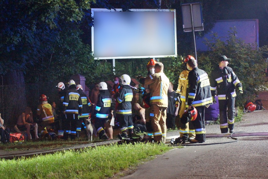 Pożar w Kaliszu. Kilkanaście osób ewakuowanych z budynku.