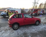 W Jastrzębiu seat zderzył się z miejskim autobusem. Kierowca osobówki najpierw doprowadził do wypadku, a potem uciekł. Był po narkotykach?