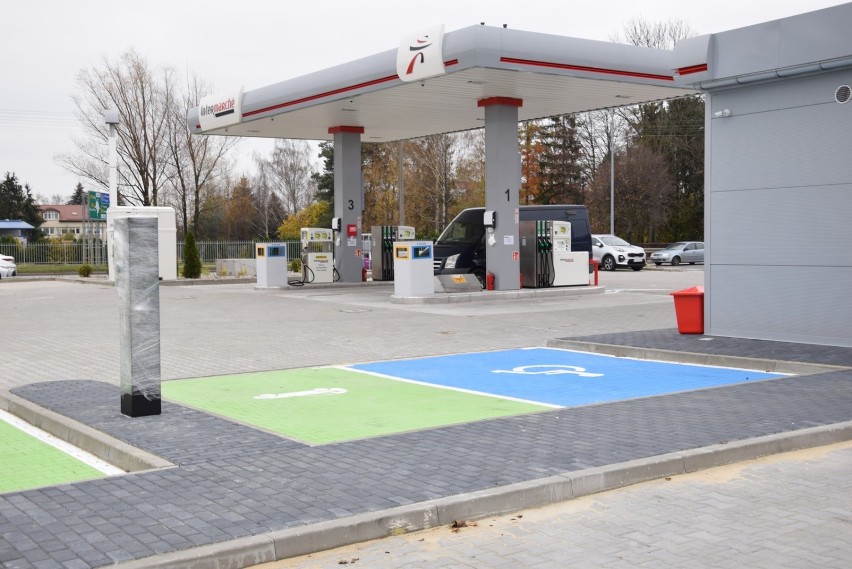 Nowa stacja paliw w Skierniewicach. Czy będzie wreszcie taniej? [ZDJĘCIA]
