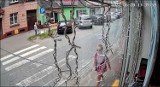 Dolnośląska policja poszukuje kobiety, która oszukała staruszkę na 22 tys. zł. Funkcjonariusze udostępnili jej wizerunek [ZDJĘCIA, FILM]