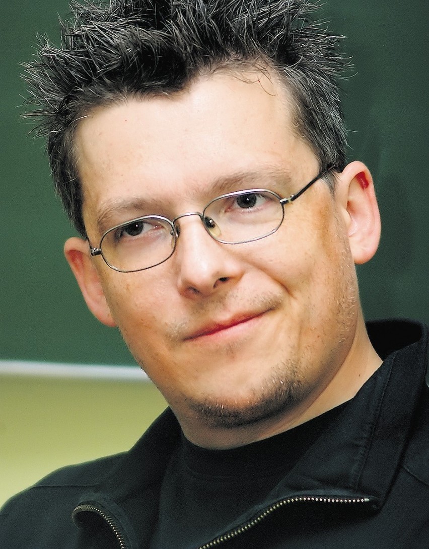RAFAŁ KOSIK, autor książek z serii "Felix, Net i Nika"...