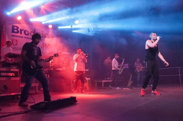 „Rap and reggae night” to obecnie najpopularniejsza impreza organizowana w Brodnicy. W przeszłości tysiące osób przyciągały koncerty organizowane w ramach Muzycznego Campingu.