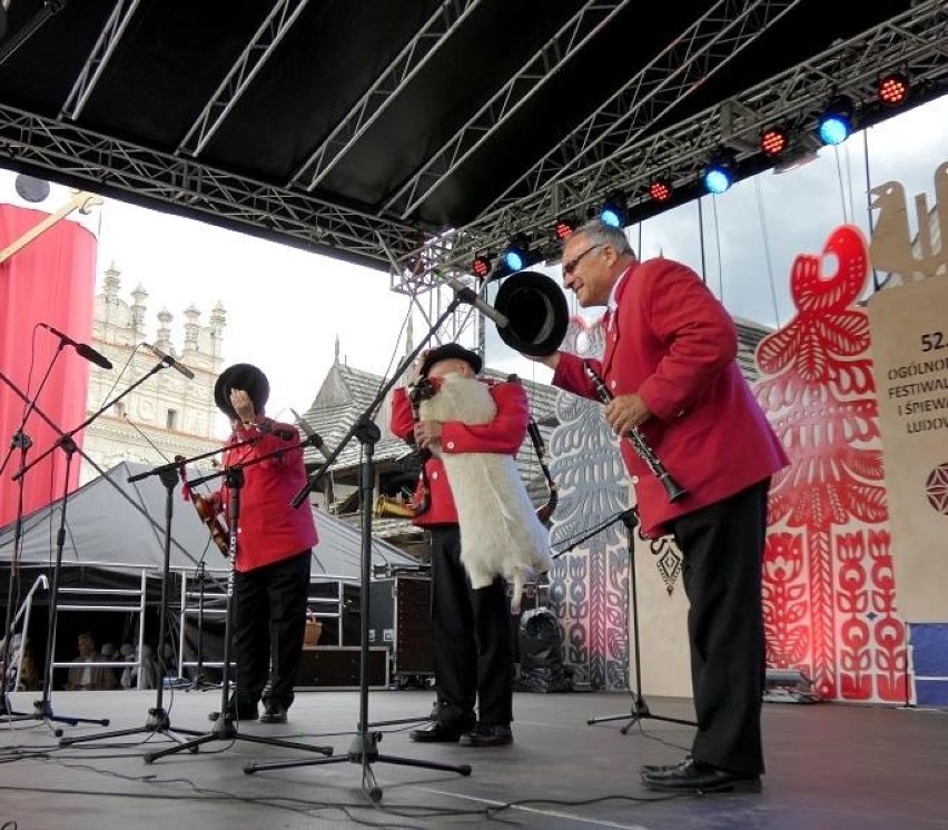 Muzycy ludowi na 52. Ogólnopolskim Festiwalu Kapel i Śpiewaków Ludowych  w Kazimierzu Dolnym