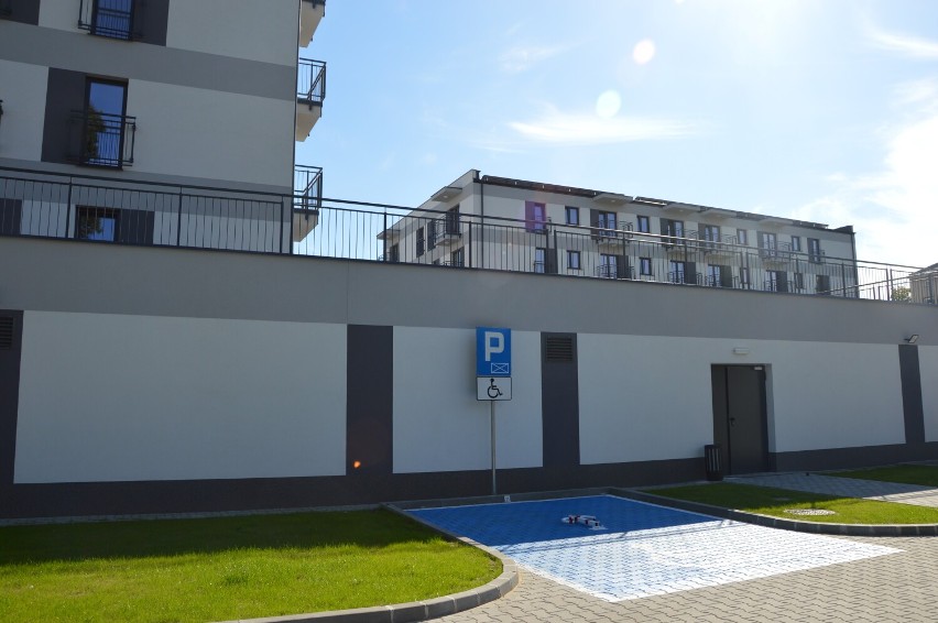 Lokatorzy odebrali klucze do nowych mieszkań przy ul. Borek w Tomaszowie. Kiedy drugi etap inwestycji? [ZDJĘCIA]