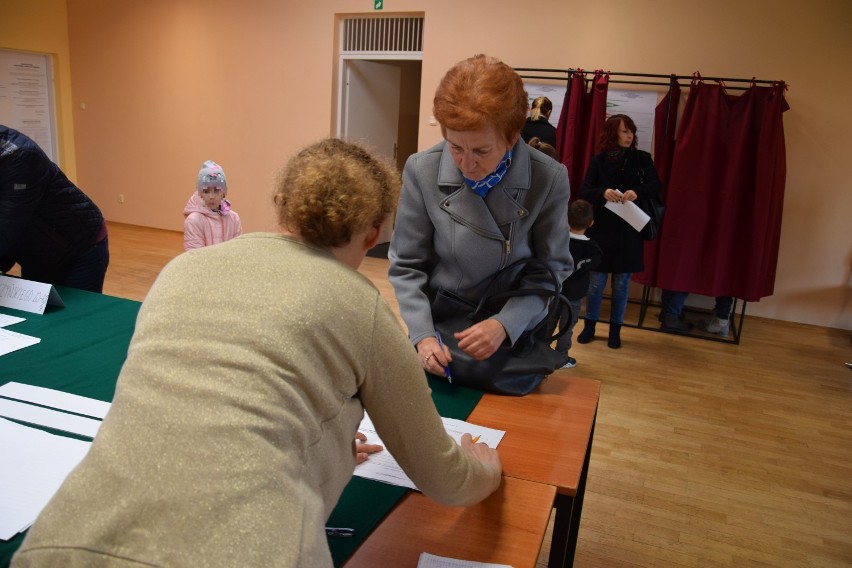 Frekwencja wyborcza w Szczecinku w południe [zdjęcia]