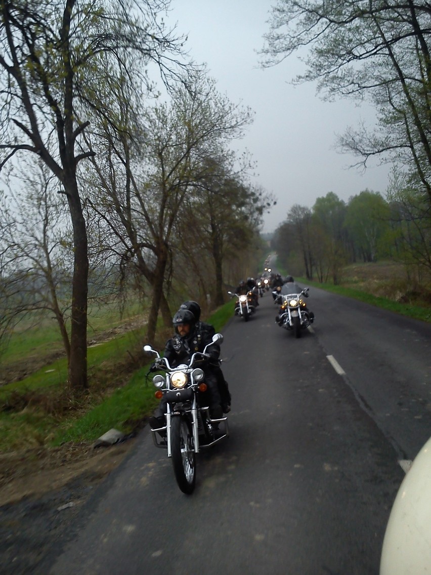 Motocykliści w Skrzyszowie k. Wodzisławia Śląskiego rozpoczęli sezon