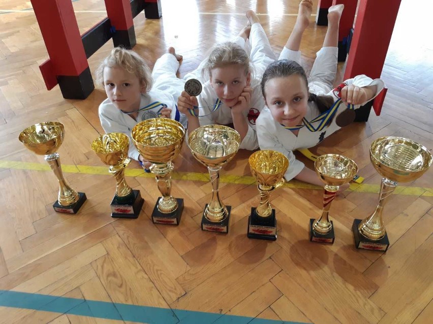 Radomsko: Klub Karate Randori medalowo kończy sezon [ZDJĘCIA]