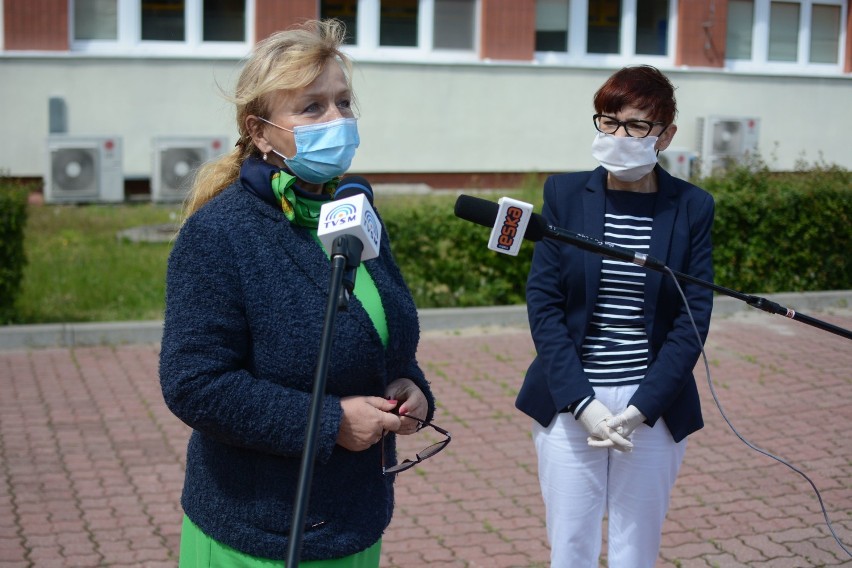 W Grudziądzu przekazano szpitalowi kartki, które mają dać siłę chorym