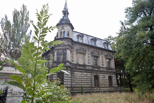 Rezydencja Kellera z 1890 roku wciąż czeka na inwestora