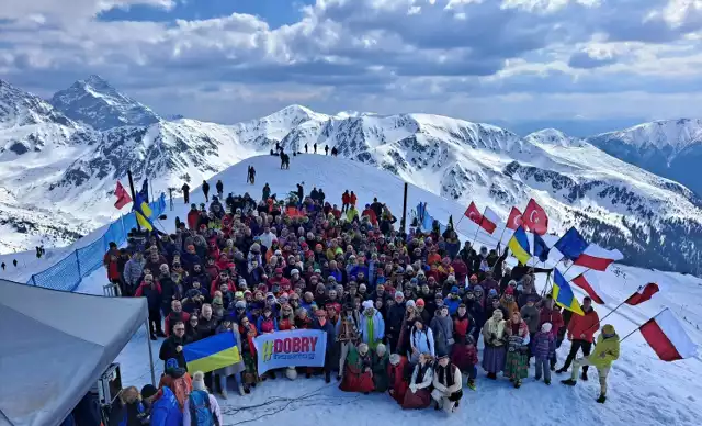23 kwietnia, już po raz 15. na szczycie „Świętej Góry” narciarzy, odbyło się Spotkanie Przyjaciół na Kasprowym Wierchu