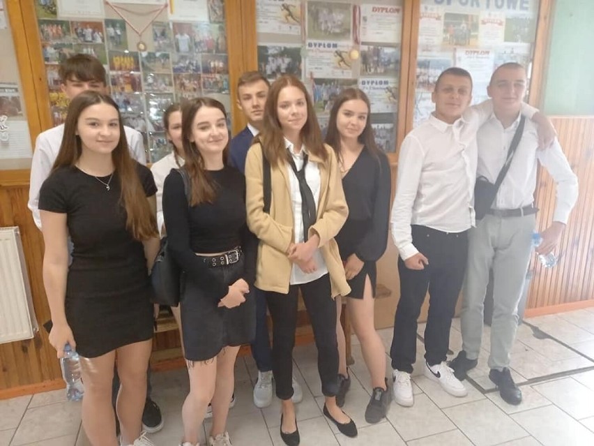 Egzamin ósmoklasisty 2022. Języki obce nie przysporzyły kłopotów uczniom ze Szkoły Podstawowej numer 10 w Starachowicach