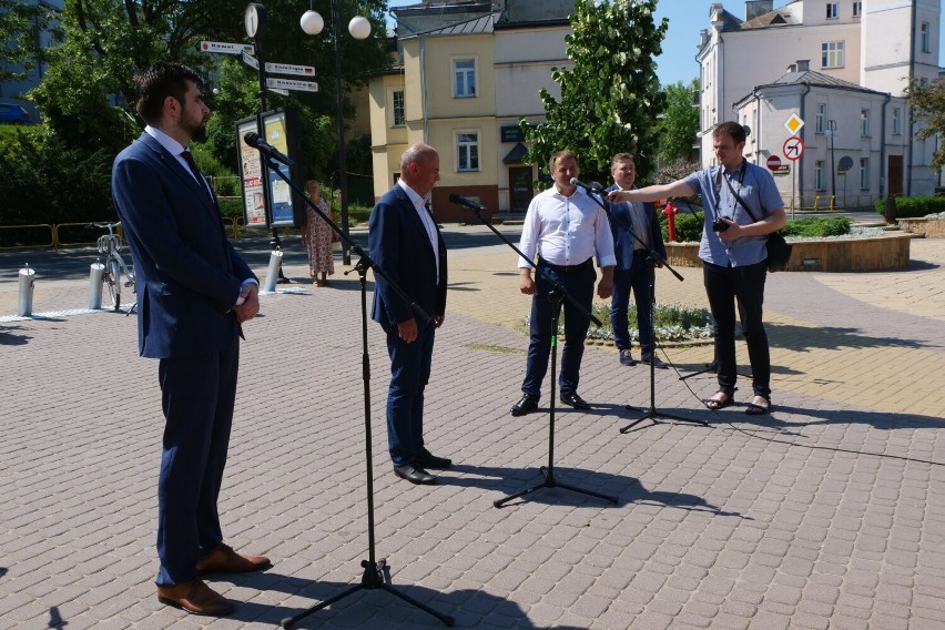 Chełmski Rower wystartował! Gdzie znajdziesz miejskie rowery i jak z nich korzystać?