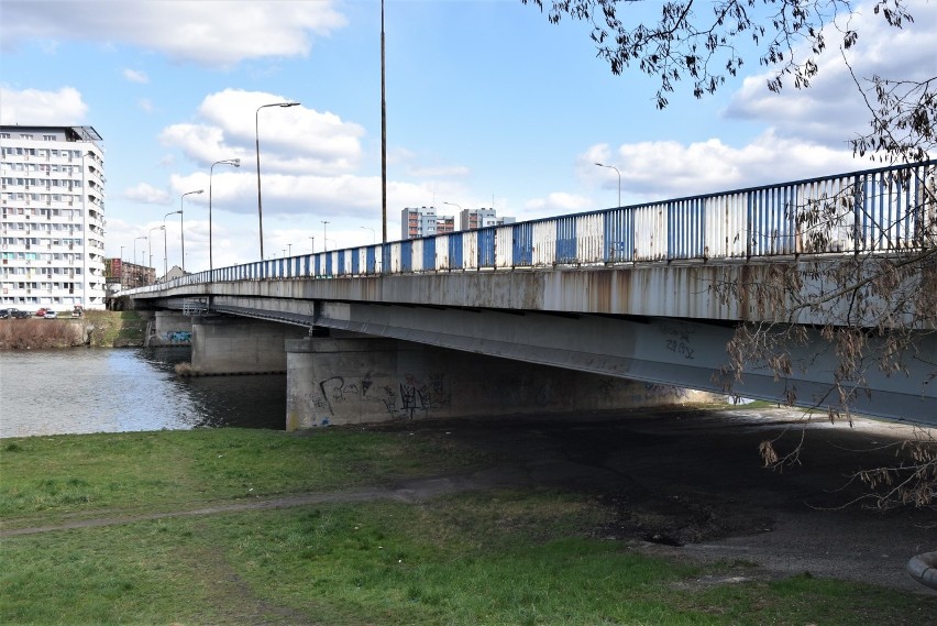 Remont mostu nad Odrą w ciągu ul. Nysy Łużyckiej w Opolu...