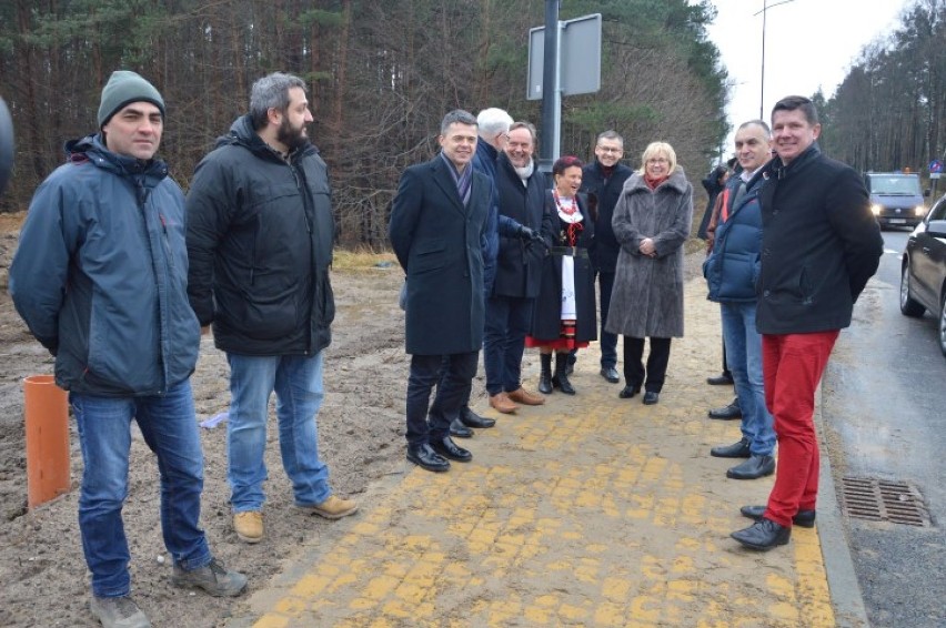 Nowy pas ruchu do prawoskrętu na K6 w Luzinie