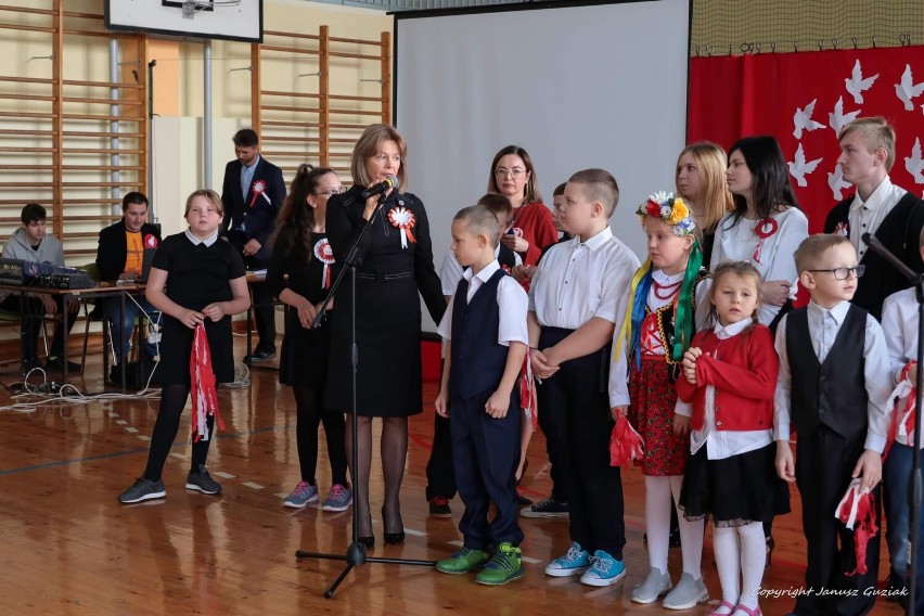 Święto Niepodległości w Malborku. W szkołach uroczyste apele, akademie, konkursy pieśni patriotycznych