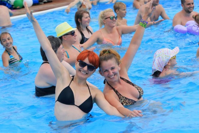 Iskra Pole Mokotowskie zaprasza w sobotę na kolejną odsłonę Bubbles Pool Party! 
Na spragnionych dziennych wrażeń czekać będą leżaczki, drineczki, zieleń, muzykę i szeroko rozumiany chillout.

20 sierpnia, sobota, godz. 14, Iskra Pole Mokotowskie, ul. Wawelska 5. Wstęp wolny.